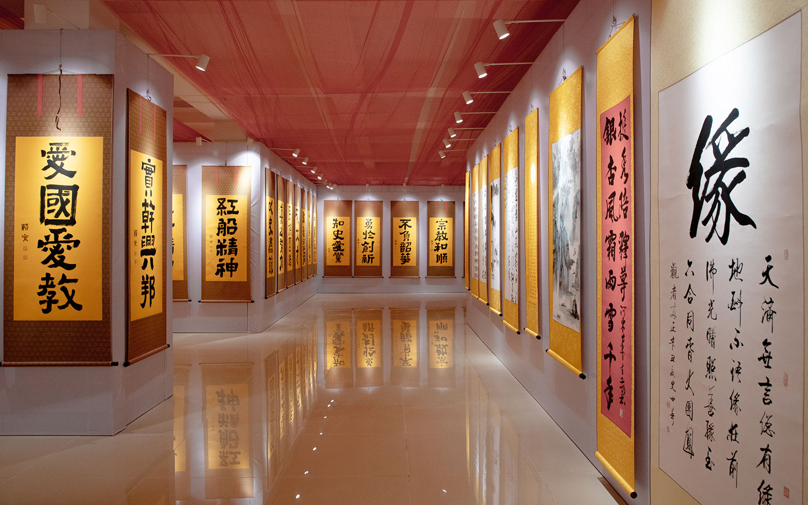 烟台市佛教界庆祝中国共产党成立100周年书画展开幕